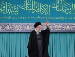 Khamenei: Serangan AS ke Iran Akan Picu Perang Regional
