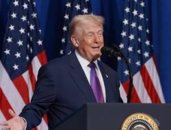 Balas Mahkamah Agung, Trump Naikkan Tarif Dagang AS Jadi 15 Persen