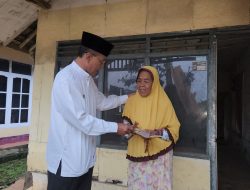 Bupati Herdiat Serahkan Bantuan Rutilahu Rp20 Juta ke 4 Warga, Pastikan Tepat Sasaran