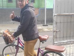 Naik Sepeda ke Kantor, Cara Sederhana Kabid Perdagangan Ciamis Hadapi Tekanan Ekonomi