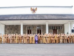 Semangat Kartini Menggema di Setda Ciamis, Empat Pegawai Senior Diganjar Penghargaan