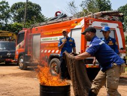 DPRKPLH Ciamis Gandeng Damkar Latih Petugas TPA Hadapi Ancaman Kebakaran