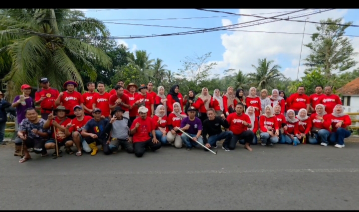 Aksi Bersih DPRKPLH Ciamis